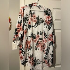 Robe/beach cover-up with floral design